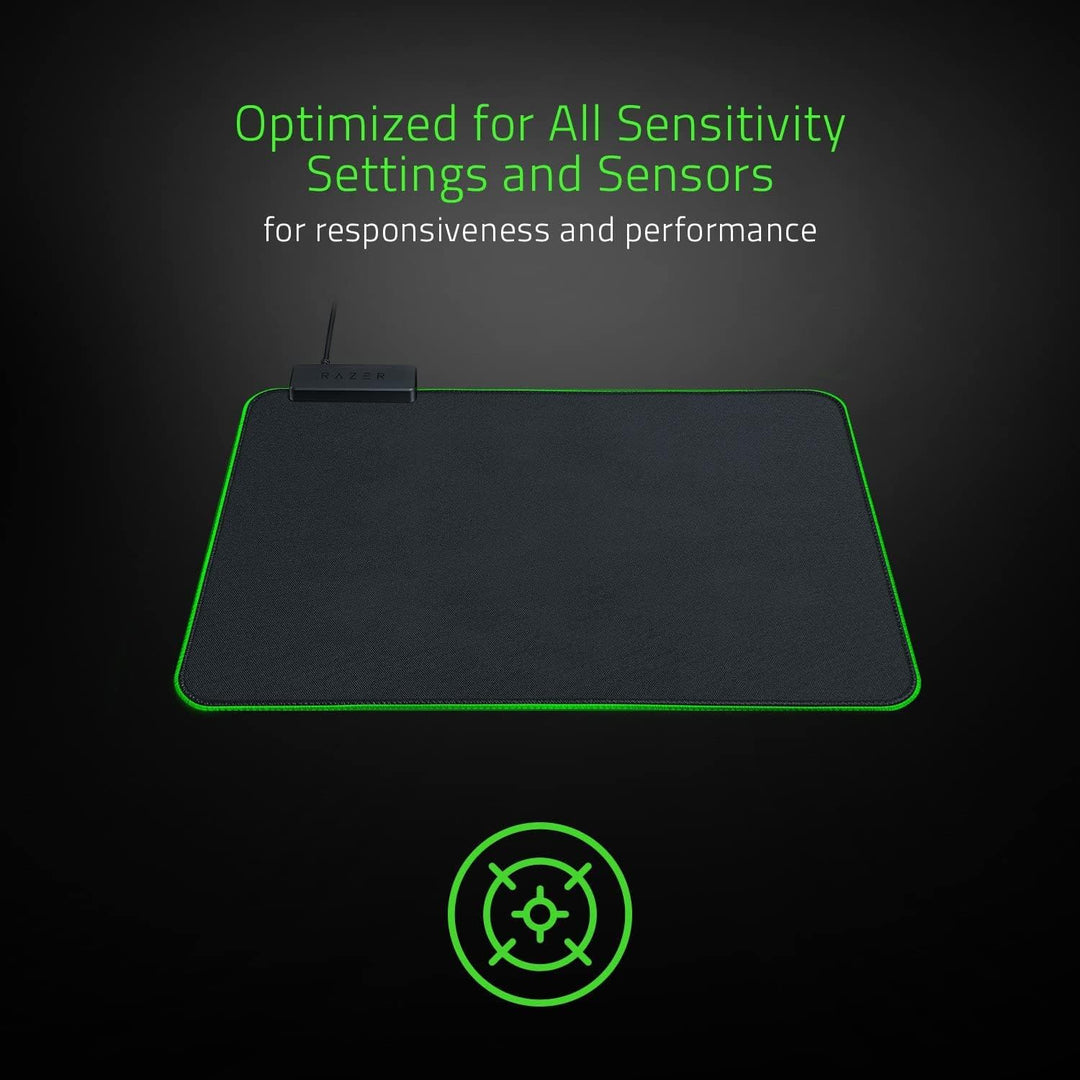 Razer Goliathus Chroma - Weiche Gaming Maus-Matte mit RGB Beleuchtung (Kabelhalterung, Stoff-Oberflä