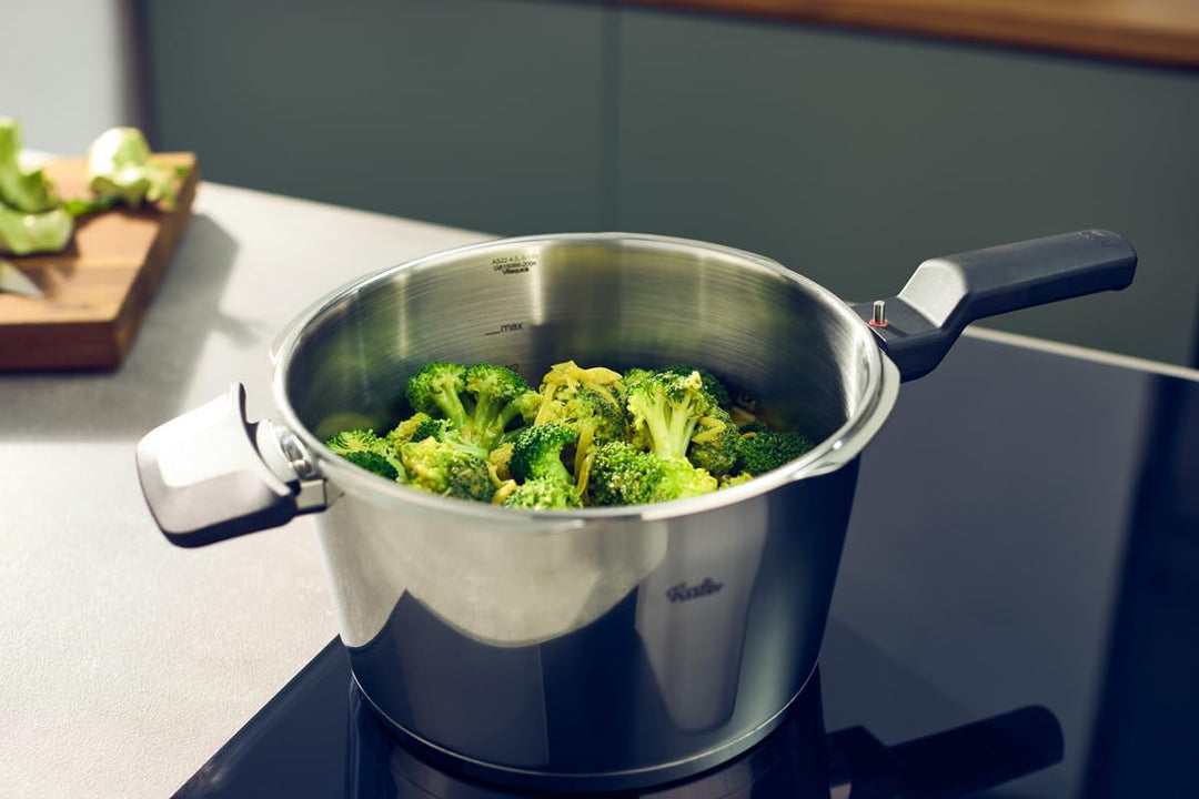 Fissler Vitaquick® Elemental Schnellkochtopf 3,5 L (Ø 22 cm) salbeigrün – Made in Germany, kompakt,