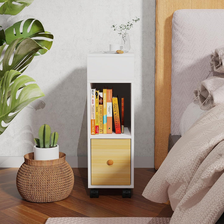 PIPIPOXER Nachttisch schmal mit Rollen, kleiner Nachttisch, Eichenfarben, mit 1 Schublade, USB-Ansch