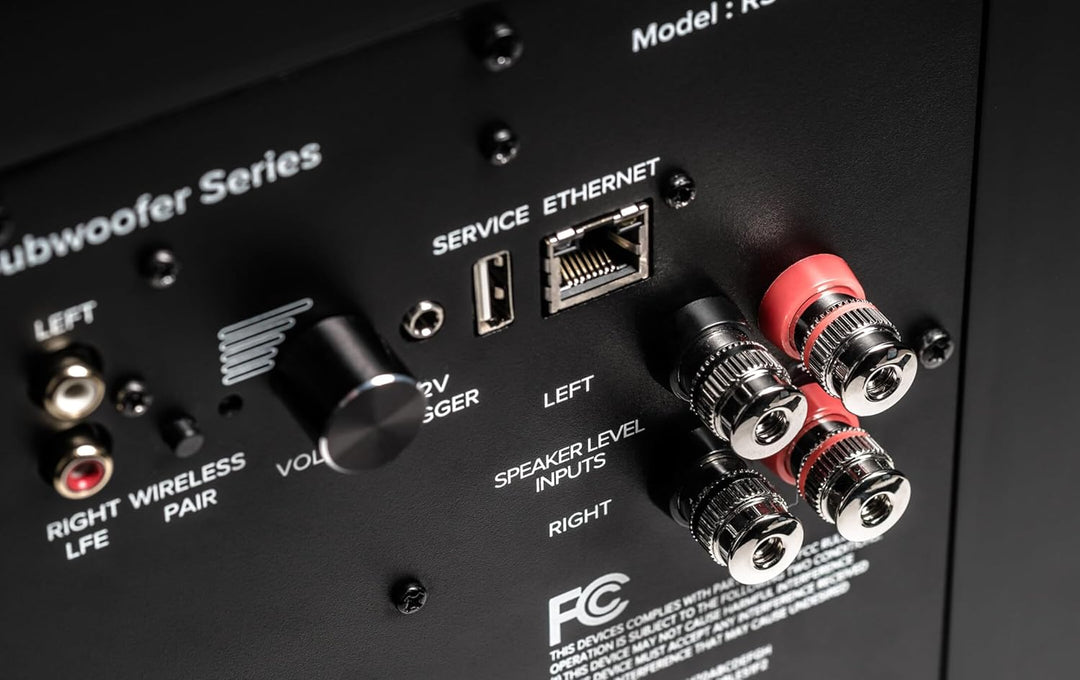 ELAC Reference Serie RS500-SB Subwoofer mit 10” Treiber, geschlossen, via App steuerbar, 500W Verstä