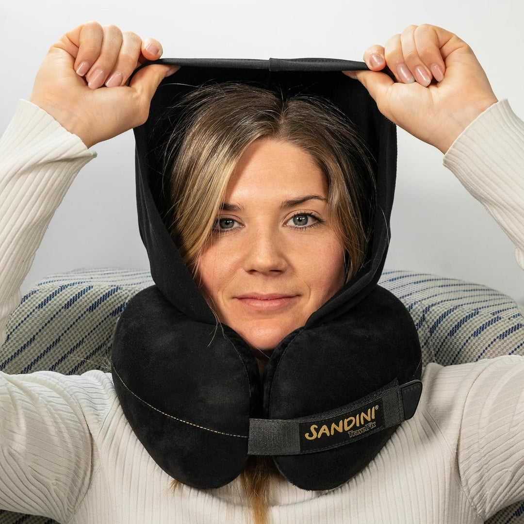SANDINI TravelFix Hoodie Outlast – Premium Reisekissen/Nackenkissen mit ergonomischer Stützfunktion,