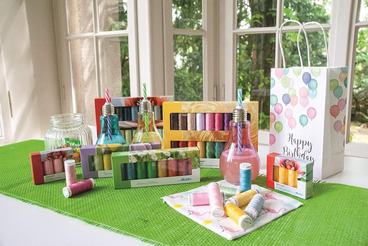 Mettler SERALON Summer-Kit 8er Nähgarnbox: Universal Garn zum Nähen oder Sticken, Nähgarn für Nähmas