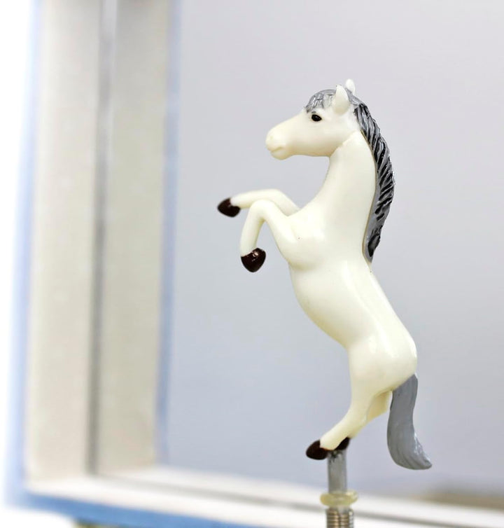 Trousselier 6260621 Schmuckschatulle für Kinder, Pferd Camargue, Spieluhr mit Musik und Tanzender Fi