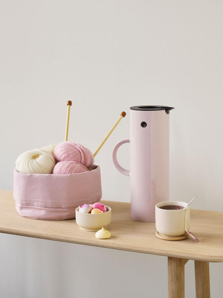 Stelton Isolierkanne EM77 - Doppelwandige Isolierkanne für heisse/kalte Getränke - Tee- & Kaffeekann