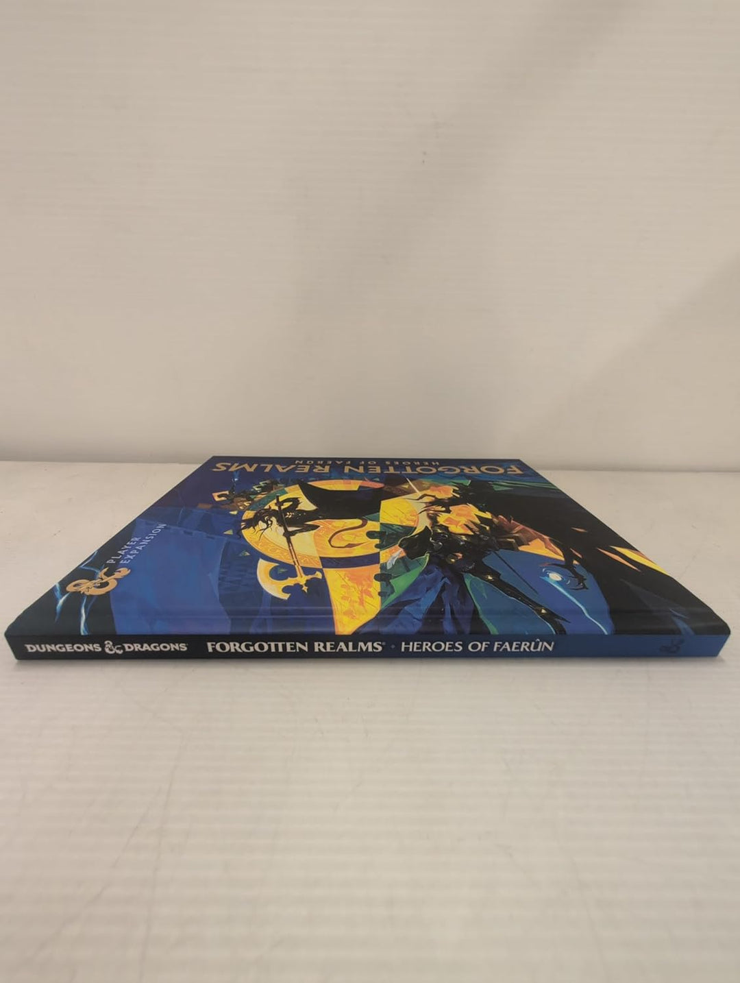 Dungeons & Dragons: Forgotten Realms: Heroes of Faerun Book (Limited Edition Alternate Cover)