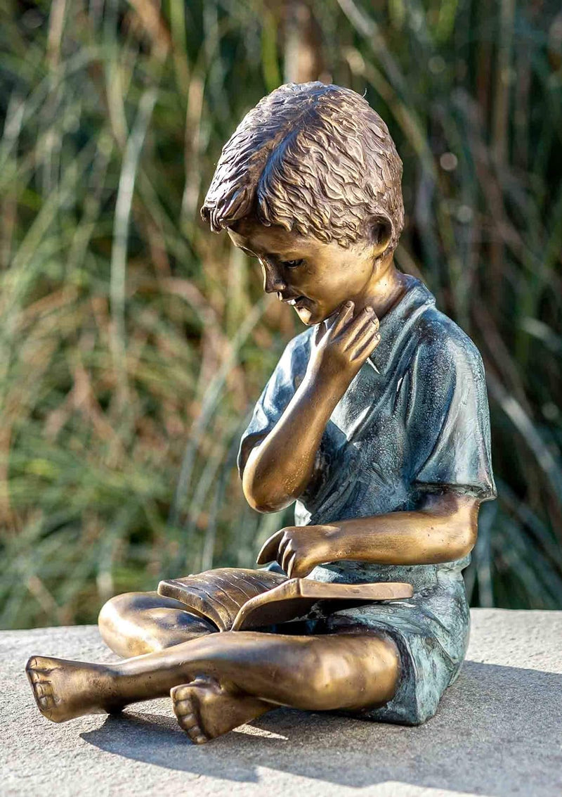 IDYL Bronze-Skulptur Lesender Junge | 40x24x32 cm | Kinderfigur aus Bronze handgefertigt | Gartensku