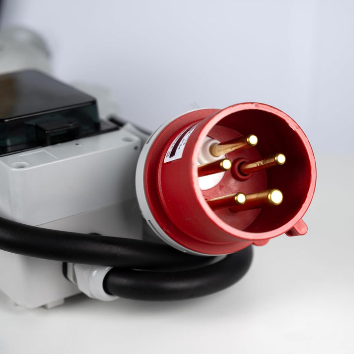 NAKA Starkstrom-Adapter 32A auf 16A 5x2,5mm CEE Stecker 3 Sicherungen je 16 A 0,5m 2412005/S 0,5m CE