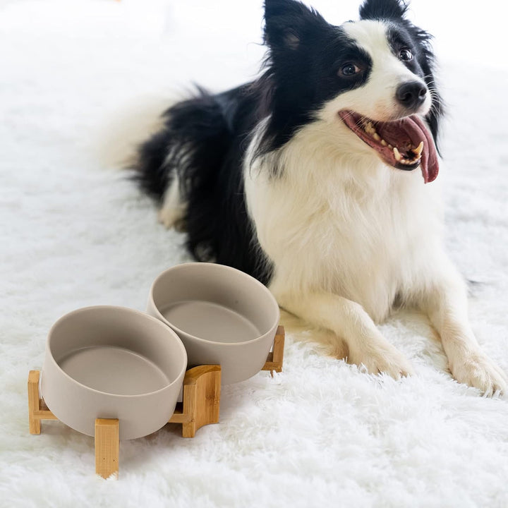 SPUNKYJUNKY Kippbarer Hundenapf Keramik Doppel Hund Futternapf mit Bambus Ständer 0° und 15° Neigung