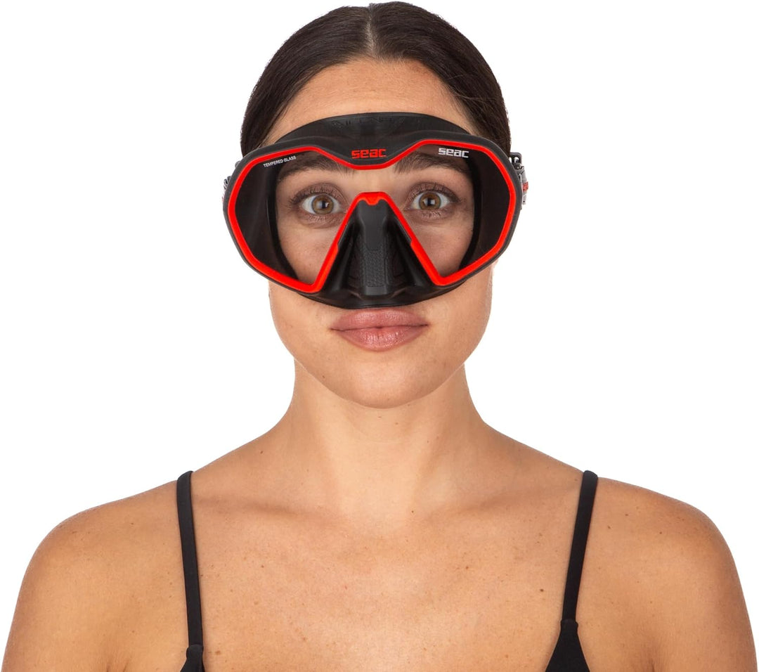 Seac Icona, rahmenlose Einglas-Tauchmaske, 100% Made in Italy schwarz/rot, schwarz/rot