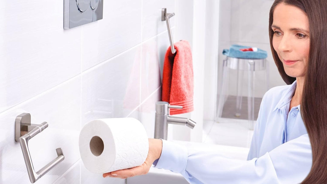 tesa ESTEETIC Toilettenpapierhalter ohne Deckel, verchromt - zur Wandbefestigung ohne Bohren, inkl.