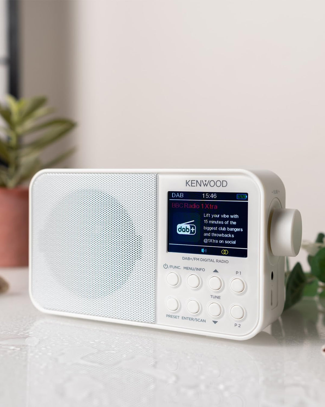 Kenwood CR-M30DAB-W - Tragbares DAB+ Radio mit Bluetooth, integriertem Akku & 6,1cm Farbdisplay, Wei