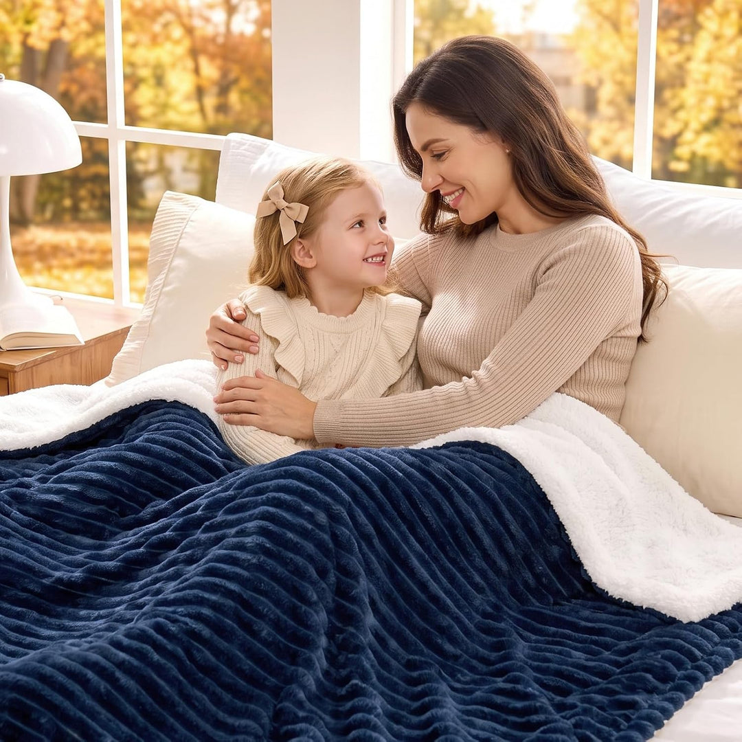 BEDELITE warme Decke Sherpa Kuscheldecke Flauschig Dunkelblau 230x270 Dunkelblau 230 x 270 cm, Dunke