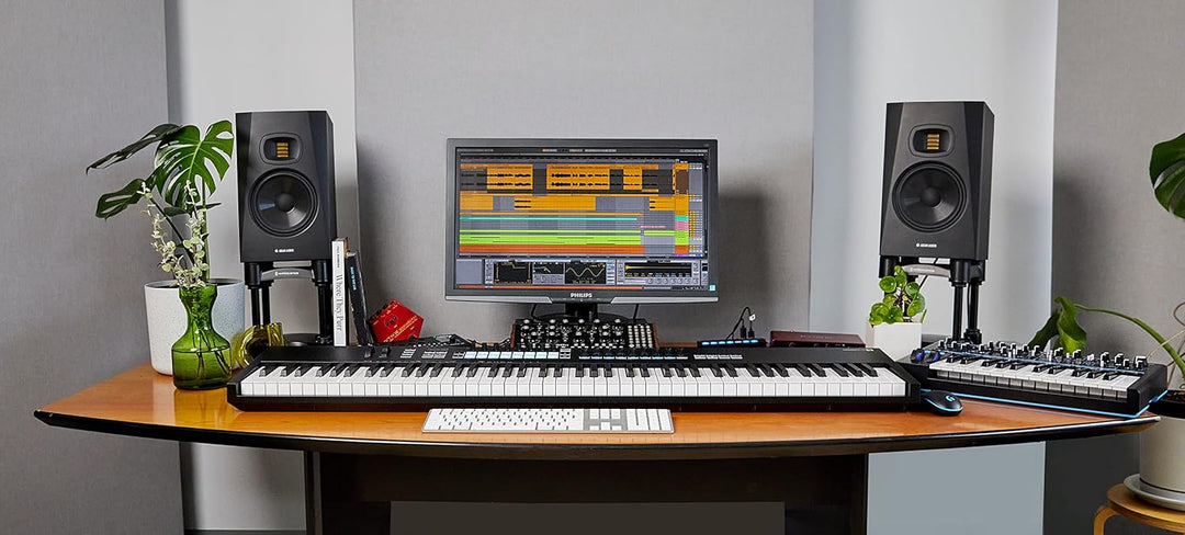 Novation Launchkey 88 [MK3] - Premium-MIDI-Controller-Keyboard mit 88 Tasten für die ausdrucksstarke