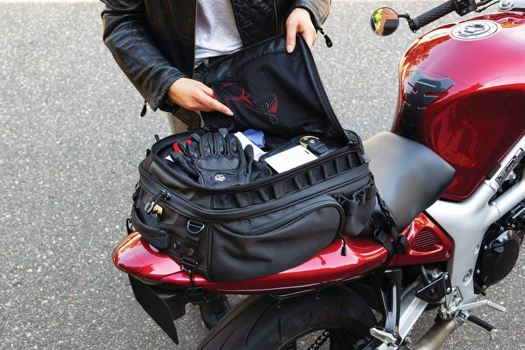Kuryakyn 5214 Momentum Roamer Hecktasche Motorrad Reisegepäck: wetterfester Heckkotflügel/Beifahrers