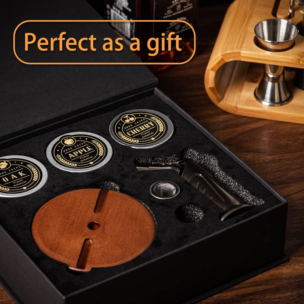 Bourbon Geschenke für Männer – Cocktail-Räucher-Kit mit Taschenlampe und Holzspänen für Whiskey, Bou