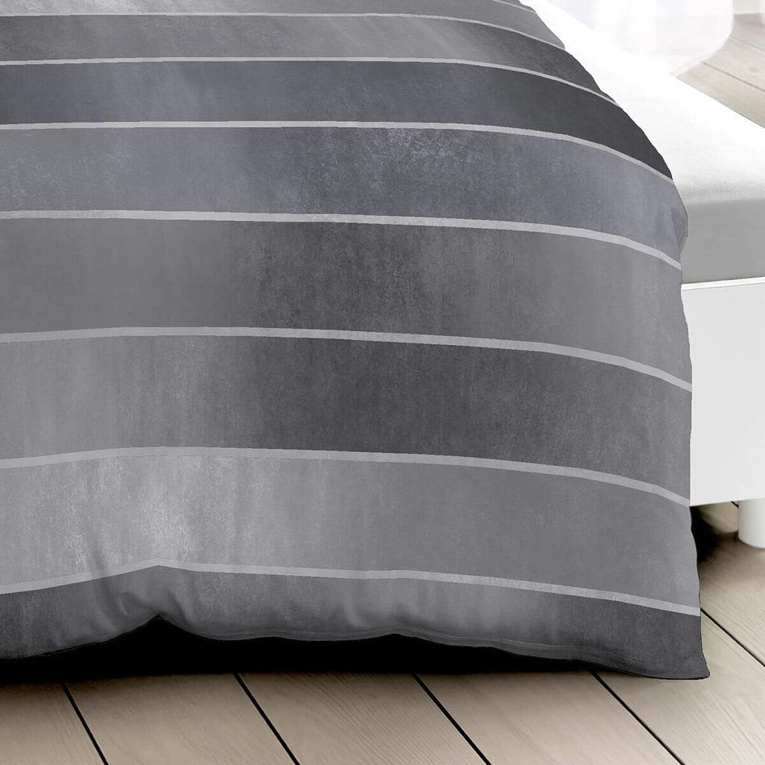 Kaeppel Mako-Satin Bettwäsche Timeless Zinn, 1 Bettbezug 155 x 220 cm + 1 Kissenbezug 80 x 80 cm Zin