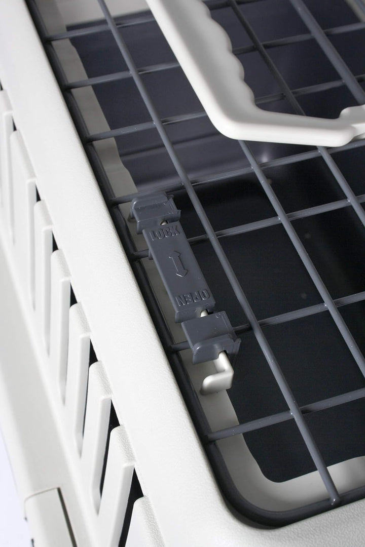 Karlie Flugzeugbox Nomad L: 51 cm B: 33.5 cm H: 33 cm XS < 5,00 kg Toploader L 34 x B 33 x H 51 cm,