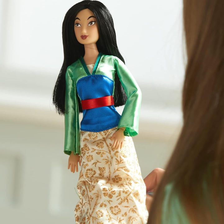 Disney Store Offizielle Mulan-Puppe für Kinder, 29 cm, vollbewegliche Puppe im Satinkleid mit ausgea