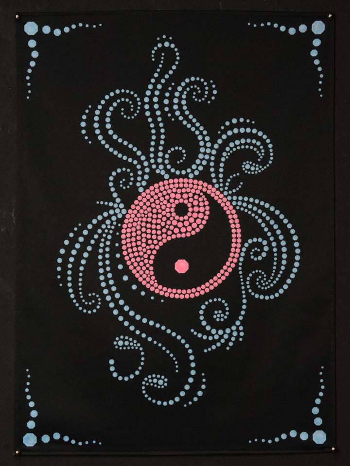 PSYWORK Schwarzlicht Stoffposter Neon | Crystal Ying Yang | 1,0 x 1,4m | UV-aktiv | fluoreszierend |