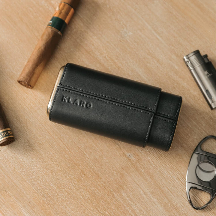 CASE ELEGANCE Premium-Schutzhülle für 3 Zigarren, echtes schwarzes Echtleder, Zedernholz gefüttert m
