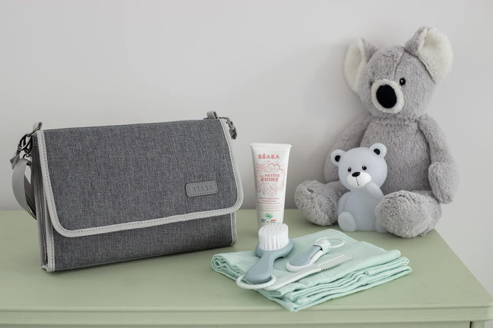 BÉABA, Baby Wickeltasche, Wickelunterlage aus 100% Baumwolle, für unterwegs, mit Fächern für Windeln
