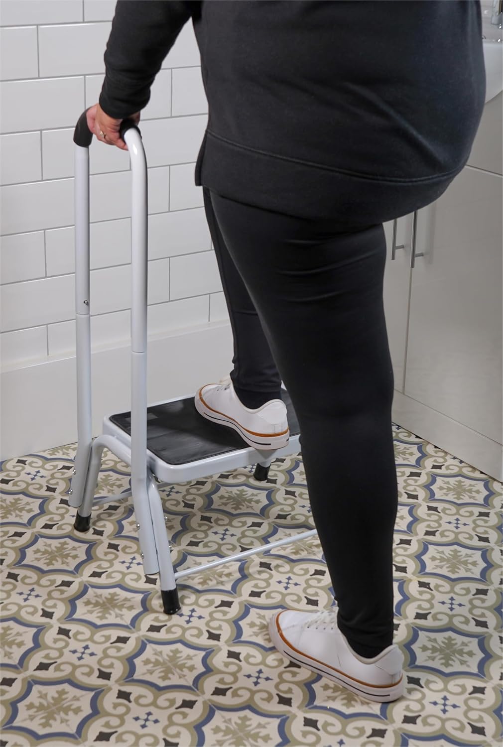 Aidapt Tritthocker-Plattformstütze mit weichem Handlauf und rutschfester Oberfläche und Gummifüssen