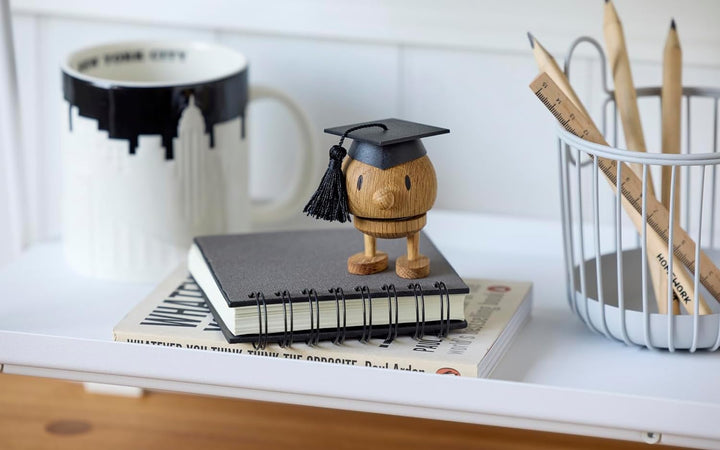 Hoptimist - Skandinavisches Design - Small Student IQ Bumble - Höhe 7 cm, Durchm. 5 cm - Oak