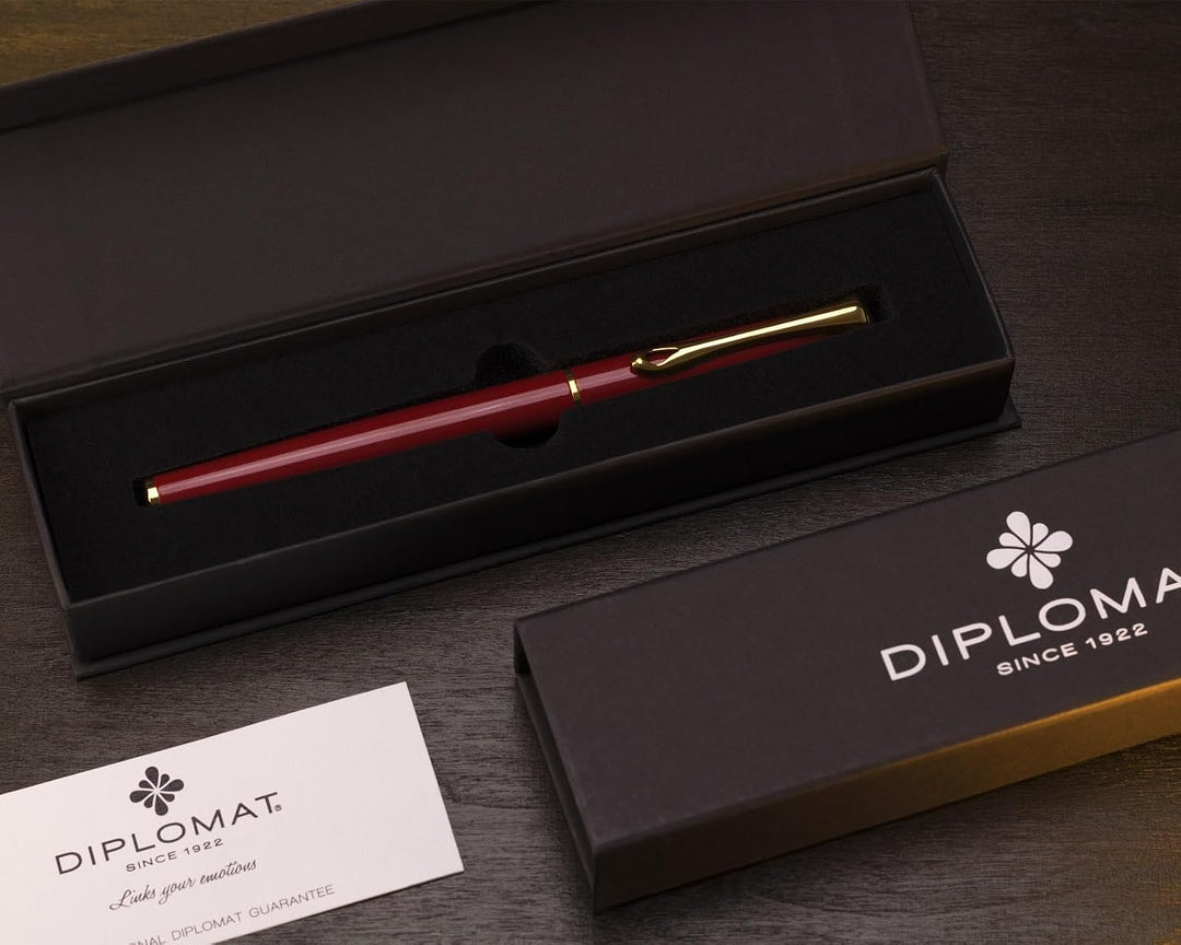 Diplomat Traveller Dark Red Gold Füllhalter-Set, Füllhalter aus Metall im Set mit Schreibtinte und K
