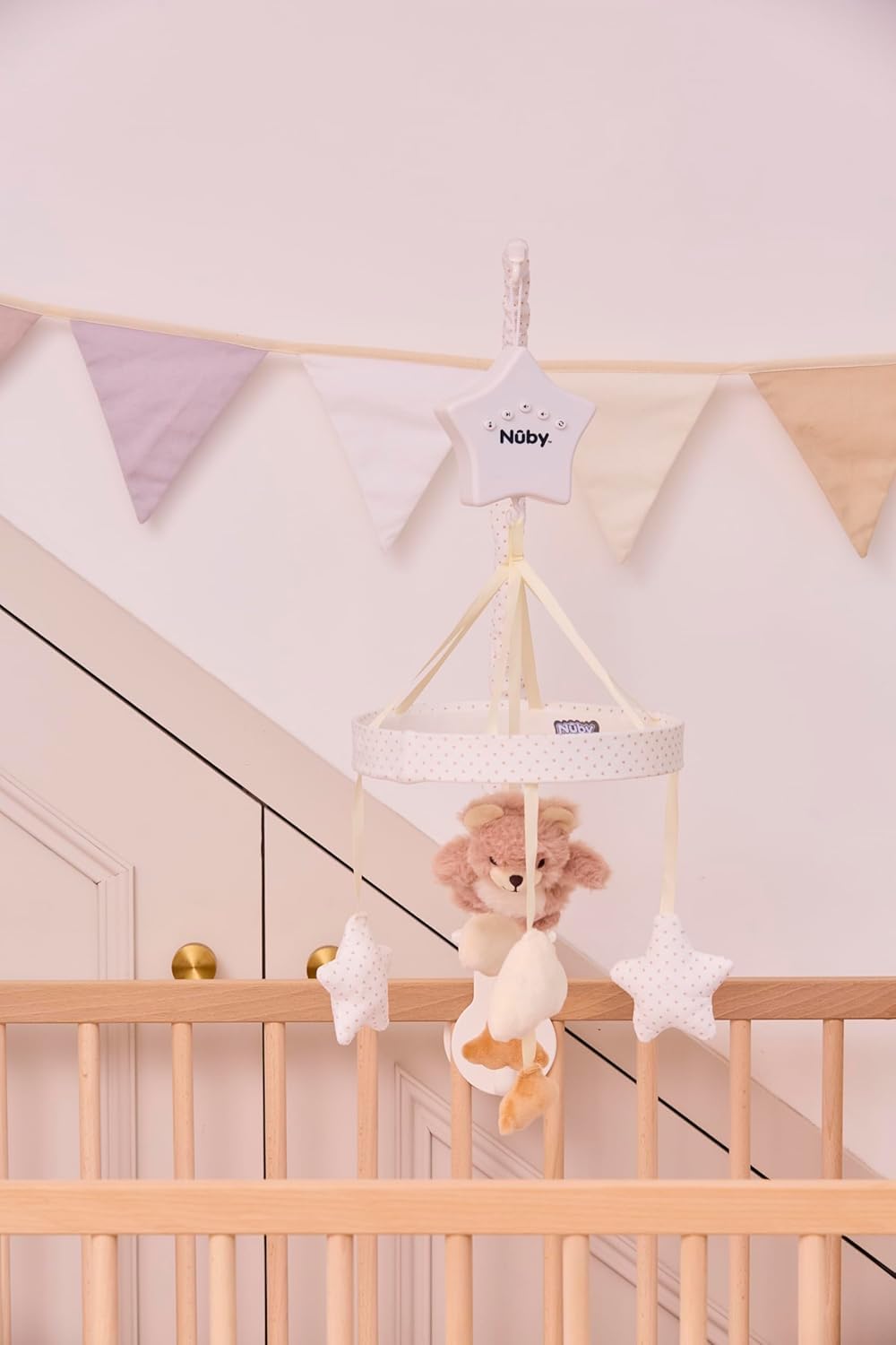 Nuby Biscuit der Bär – Musik-Mobile für Babys – Verstellbarer Arm passt auf jedes Babybett – Beruhig