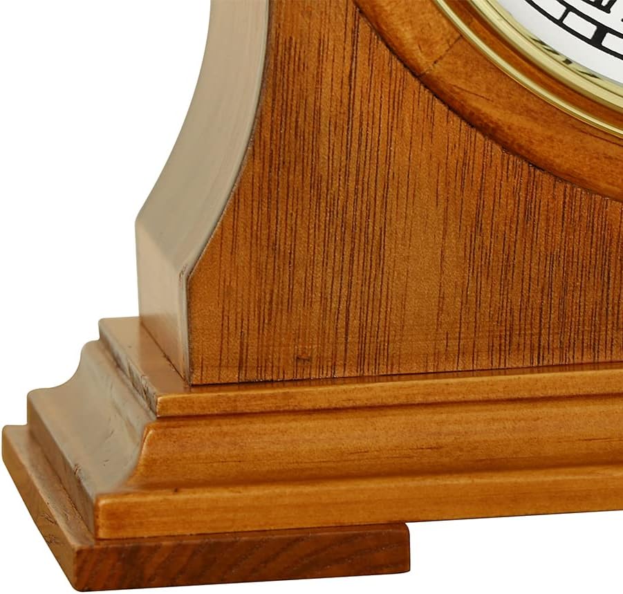 MPM Quality Retro Wood Tischuhr, Braun, Traditionelle und Elegante Holztischuhr, Römischen Ziffern,