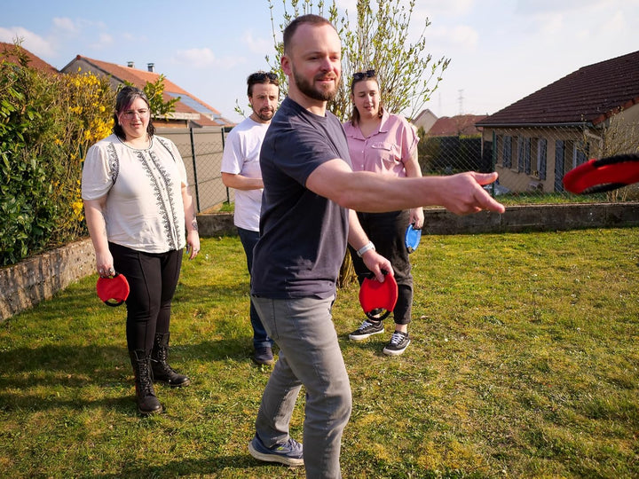 Bandjo – Swoobee – Gesellschaftsspiel – Geschicklichkeitsspiel – im Freien und im Innenbereich – lei