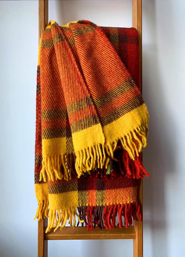 JOWOLLINA WOOLONLY 100% Lammwolle Wolldecke Plaid Karo Schottenmuster Tartan (Gelb/Henna-braun, 175x