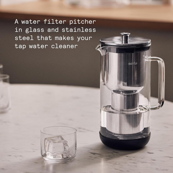 Aarke Purifier, Wasserfilterkanne aus Glas und Edelstahl (2,4 L / 10 Tassen) + 3er-Pack Pure Filter-