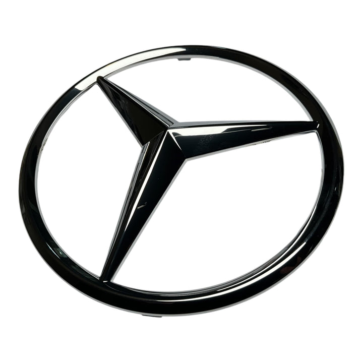 Mercedesstern an Kühlergrill