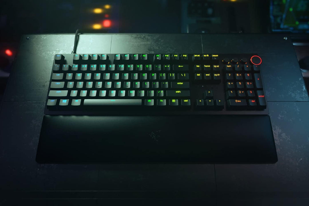 Razer Huntsman V2 (Purple Switch) - Praktisch latenzfreie optische Gaming-Tastatur (Handballenauflag
