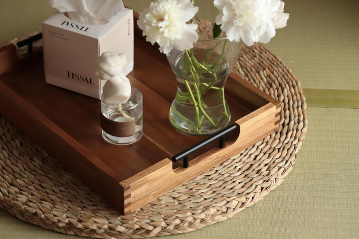 Joy&Grace Ottoman Tablett für Wohnzimmer, grosses Serviertablett aus Akazienholz mit Griffen, Holzta