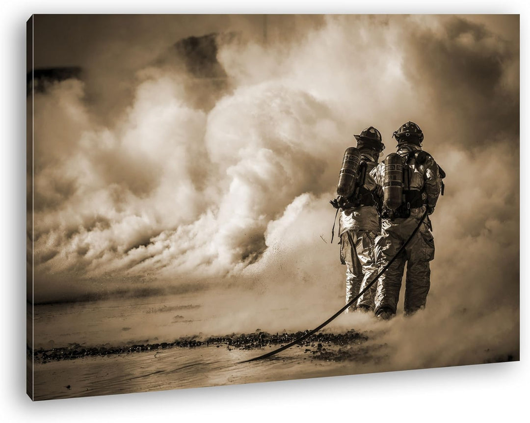 Helden des Feuers - Die Feuerwehr Format: 80x60 Effekt: Sepia als Leinwandbild, Motiv fertig gerahmt