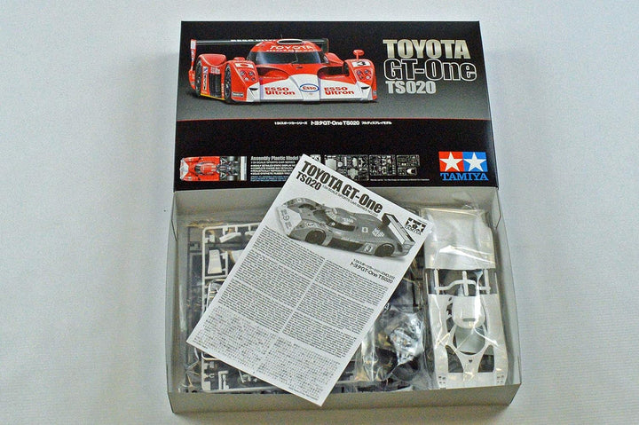 Tamiya 300024222-1:24 Toyota GT-One TS-020 Lemans ´99