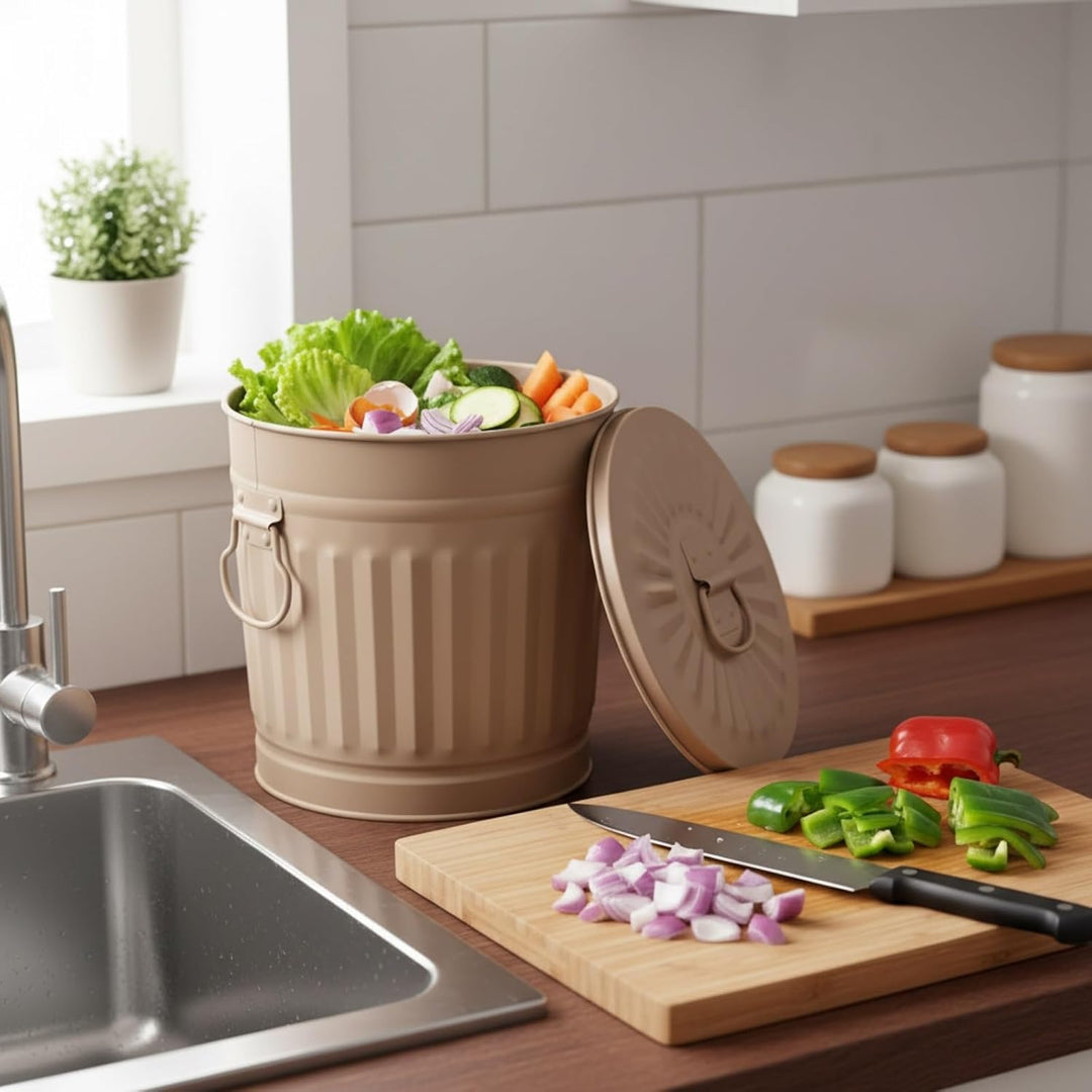 Jinfa Kleiner Metalleimer mit Deckel kleine Oskartonne retro | Beige | Ø 21,5 cm, Höhe 21,5 cm, 7 Li