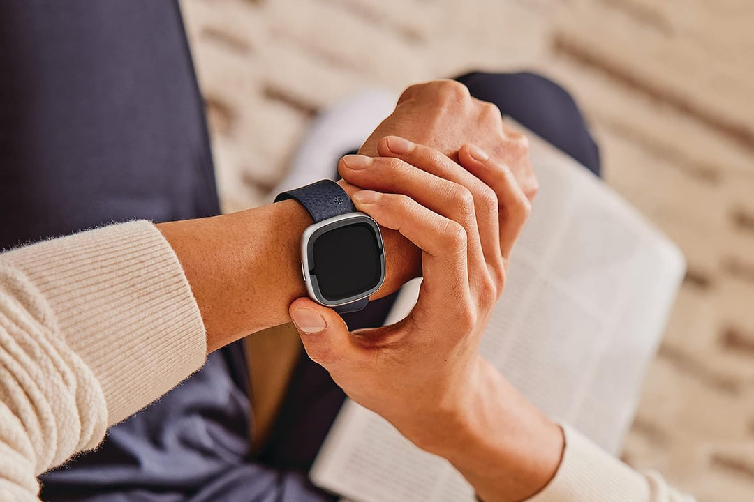 Fitbit Unisex-Adult Versa 4/Sense 2 Indigo Small, Indigo Small