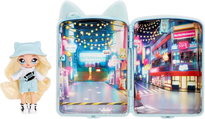 Na! Na! Na! Surprise Mini Backpack Serie 2 - Khloe Kitty - Modepuppe und Fuzzy White Kitty Rucksack