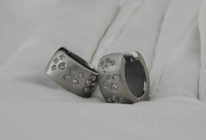 Hanessa Ohr-Ringe aus Edelstahl Damen-Schmuck aus hochwertigem 316L Stahl " In Silber rund mit Zirko