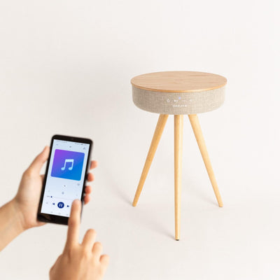 CREATE / Speaker Table/Tisch Lautsprecher aus Naturholz / Bluetooth und kabelloses Smartphone-Ladege