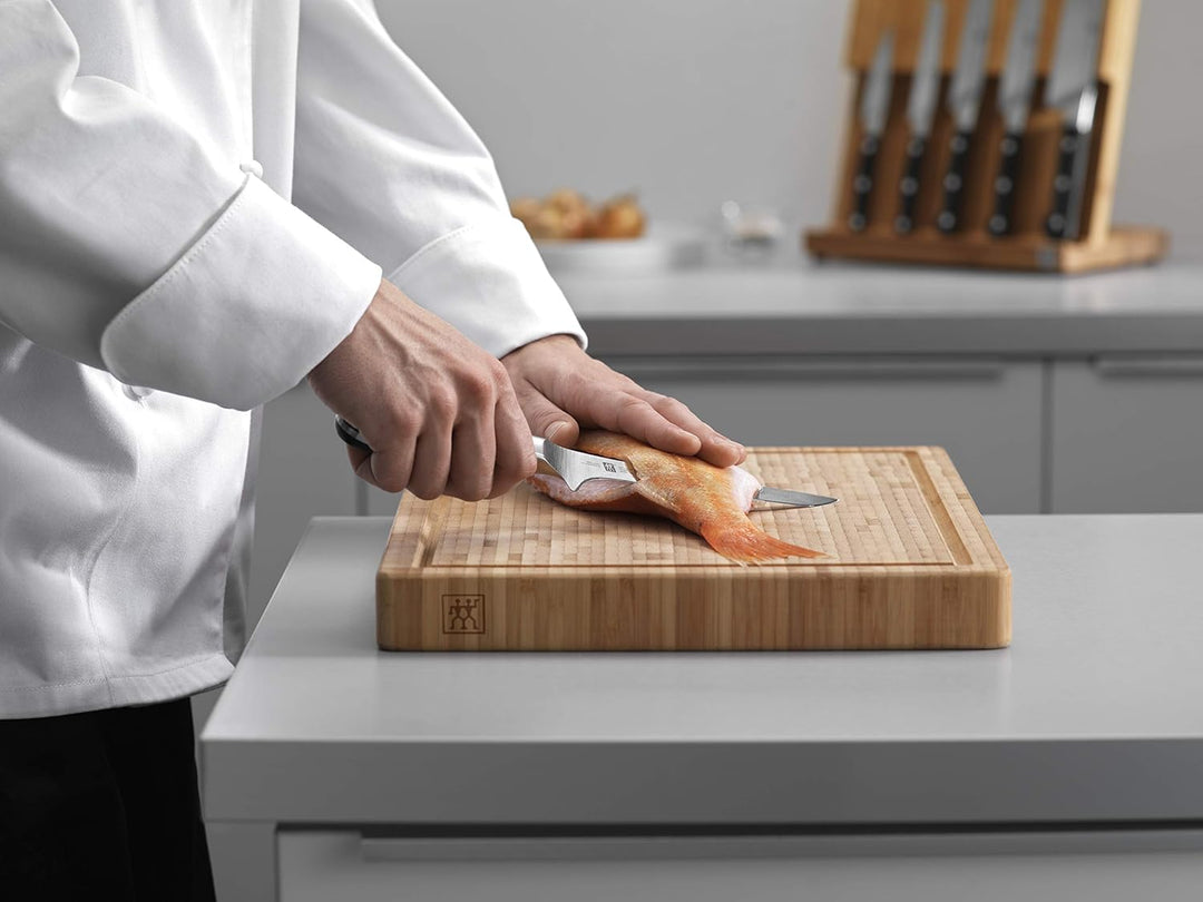 ZWILLING Pro Ausbeinmesser, 14 cm, Klingenlänge: 14 cm, Rostfreier Spezialstahl, Kunststoffgriff,