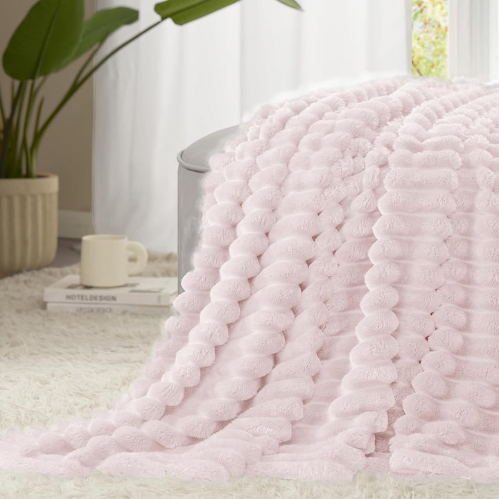 WAVVE Kuscheldecke Flauschig Decke - 150x200cm - Rosa - Weiche Flanell Fleecedecke, Sofadecke & Couc