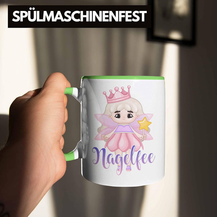 Trendation - Nagel-Fee Tasse Geschenk Nagelstudio Mitarbeiterin Gel-Nägel Spruch Süsse Grafik (Grün)