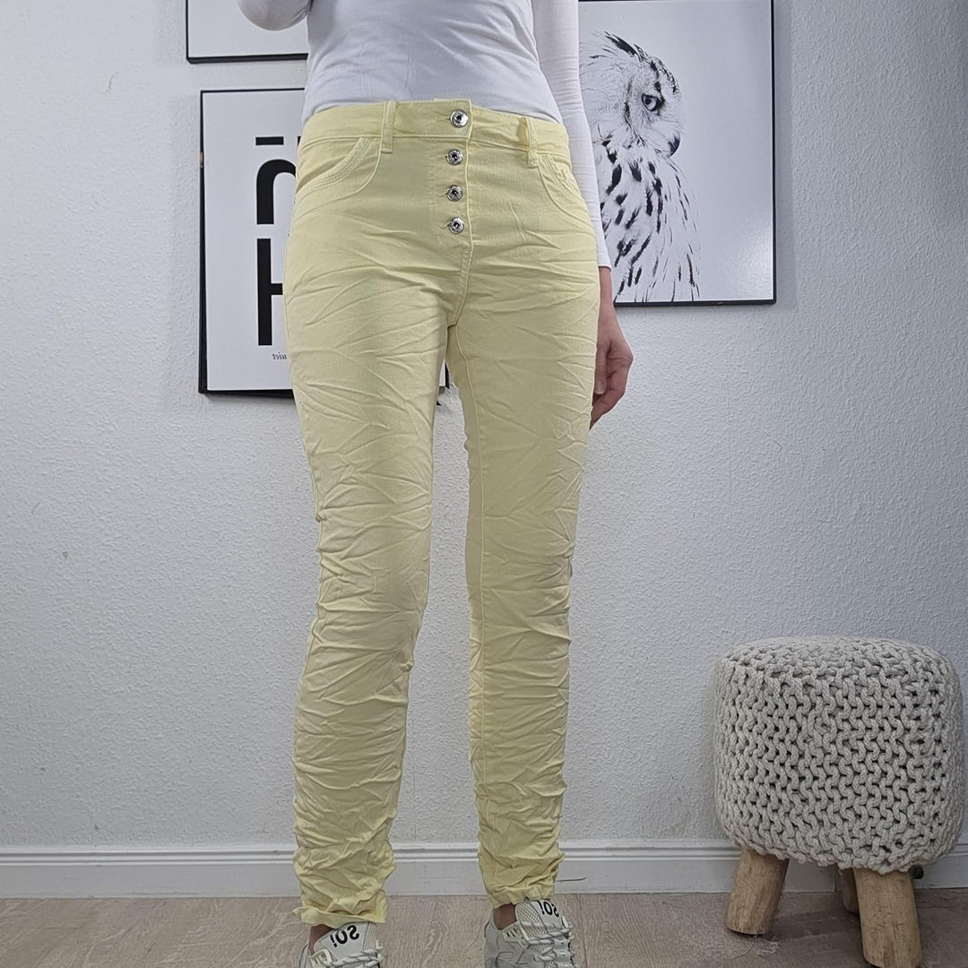Jewelly Stretch Jeans| im Baggy Boyfriend Schnitt| Damen Hose mit dekorativer Knopfleiste| Perfekter