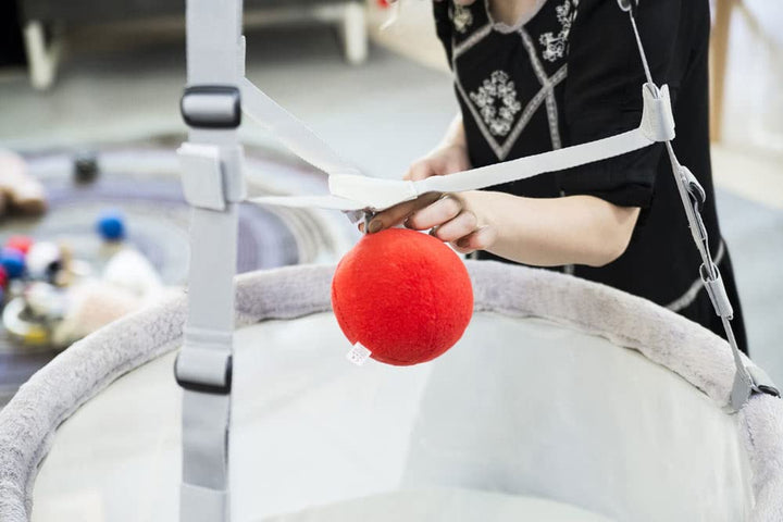 Spielzeugaufhänger mit Klettverschluss für die Memola-Wiege, Spielzeug Windspiel Rassel Baby Spielze
