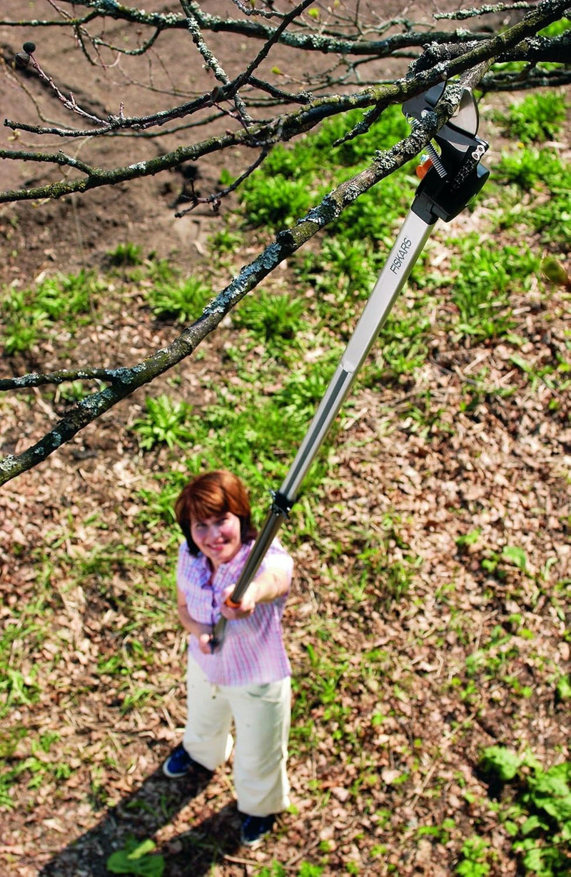 Fiskars Bypass Teleskop-Schneidgiraffe für frische Äste und Zweige, Antihaftbeschichtet, Stahlklinge