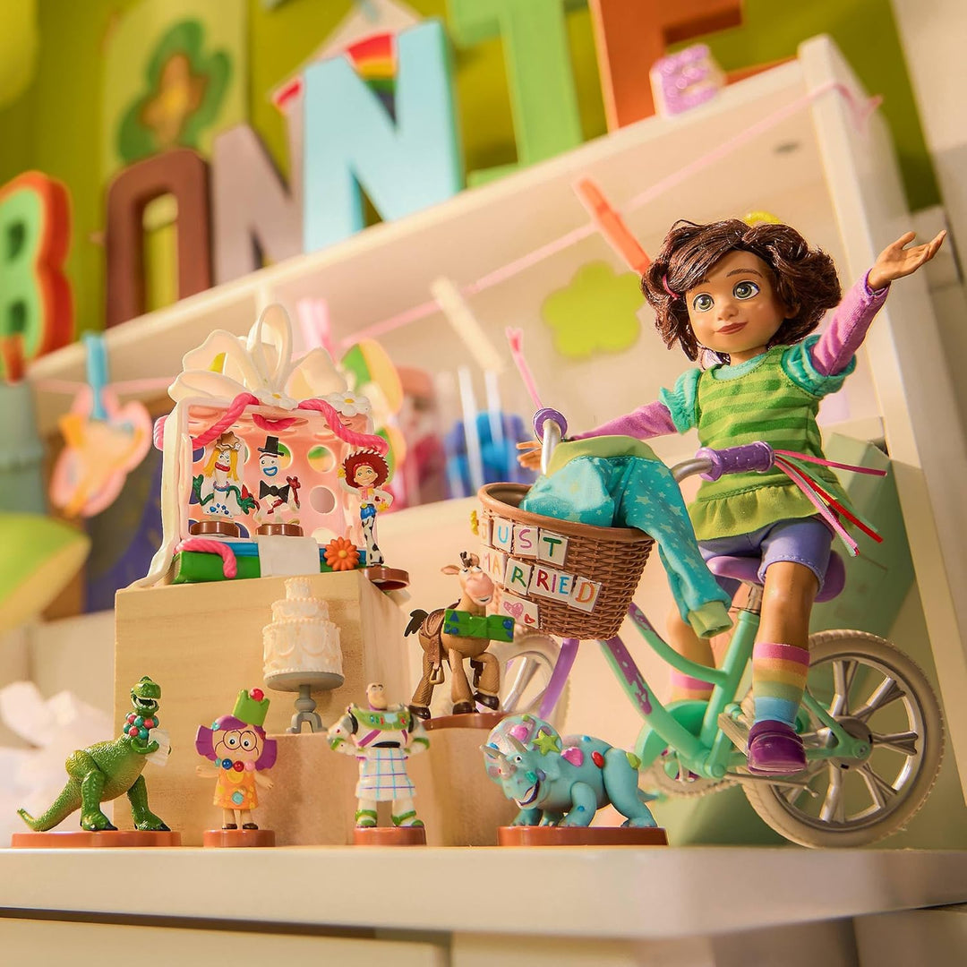 Disney Store Official - Toy Story 5 - Bonnie - Puppenset - Bonnie, Rex, Forky, Jessie, Buzz und Acce